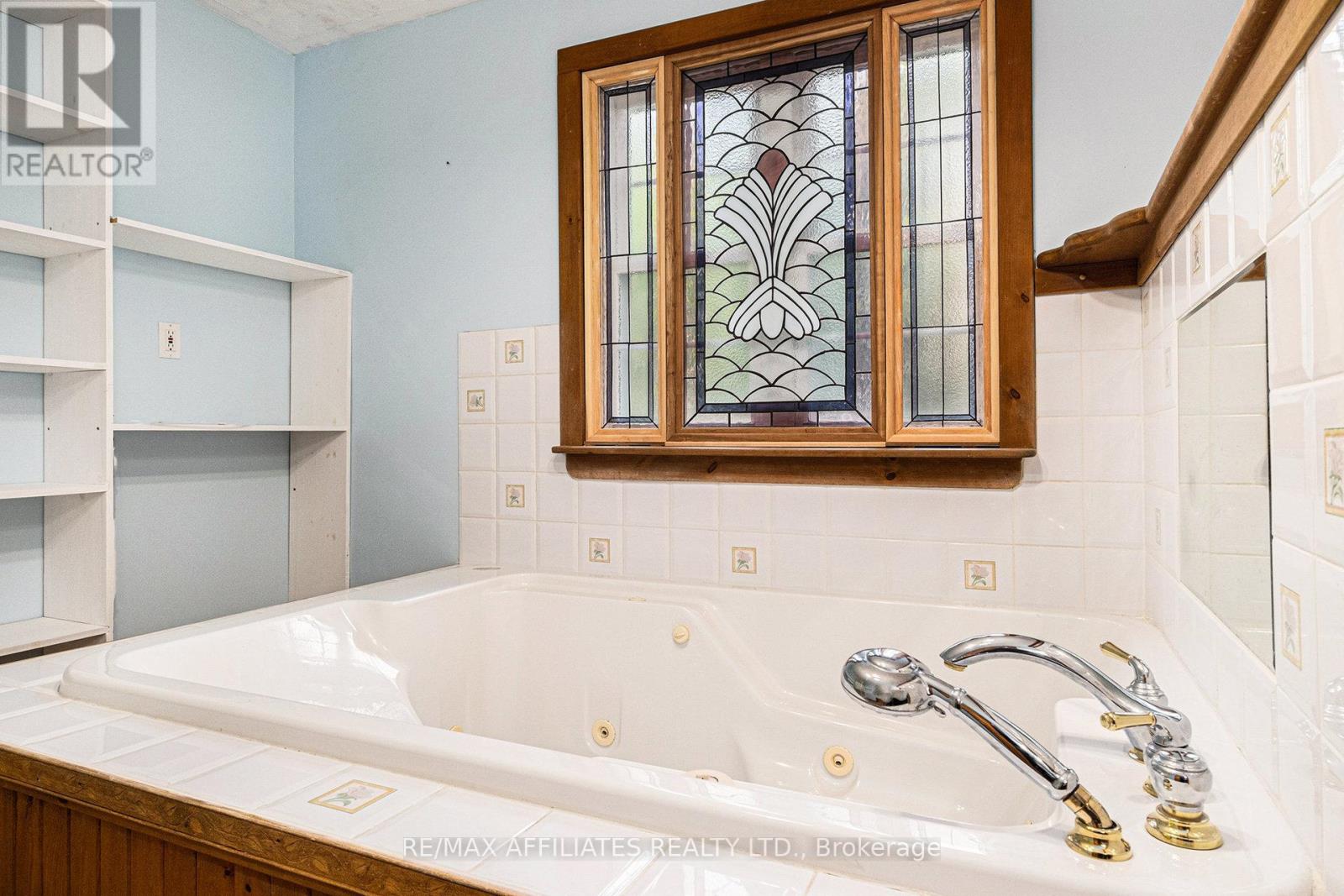 Photo 21 of 122 Chambers Street, Smiths Falls ON