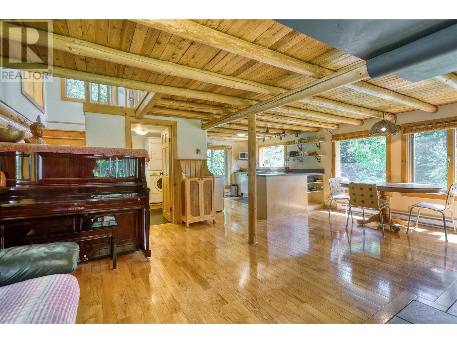 Photo 16 of 926 Wildhorse Creek Road, Ymir BC