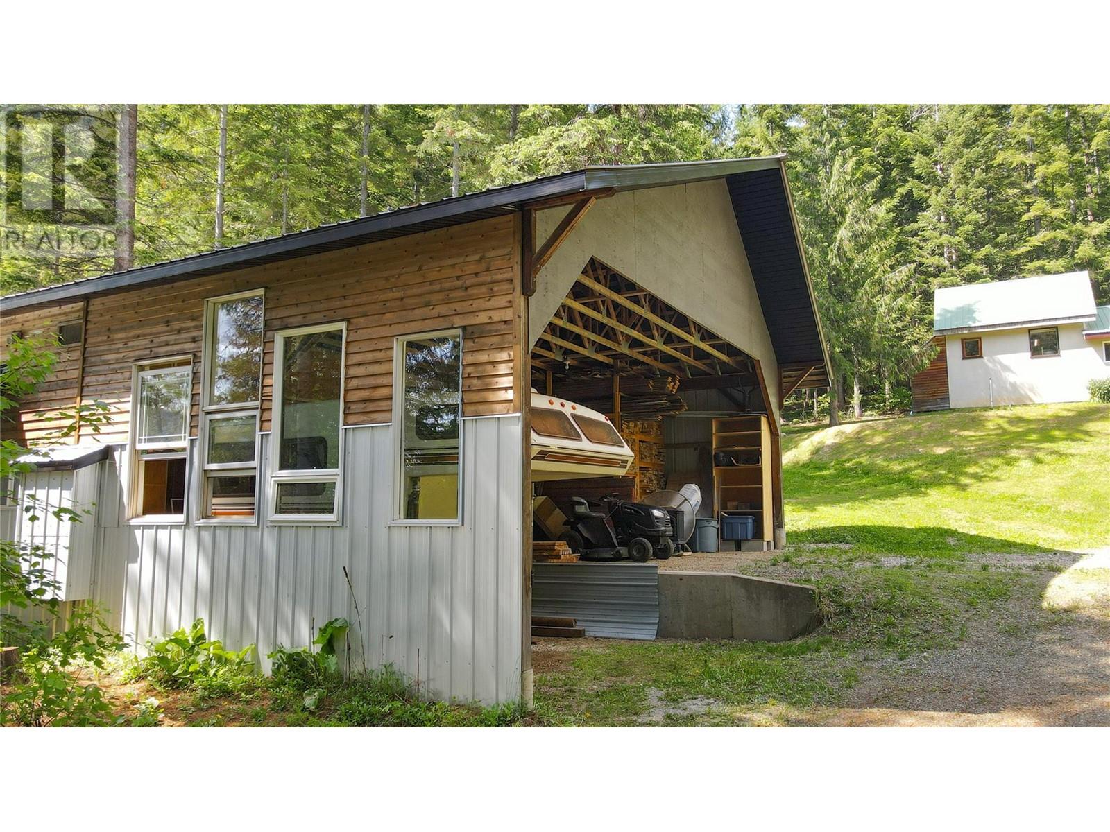 Photo 34 of 926 Wildhorse Creek Road, Ymir BC