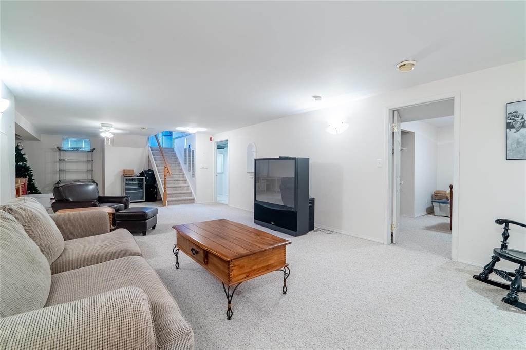 Photo 9 of 3300 Raleigh Street, Winnipeg MB