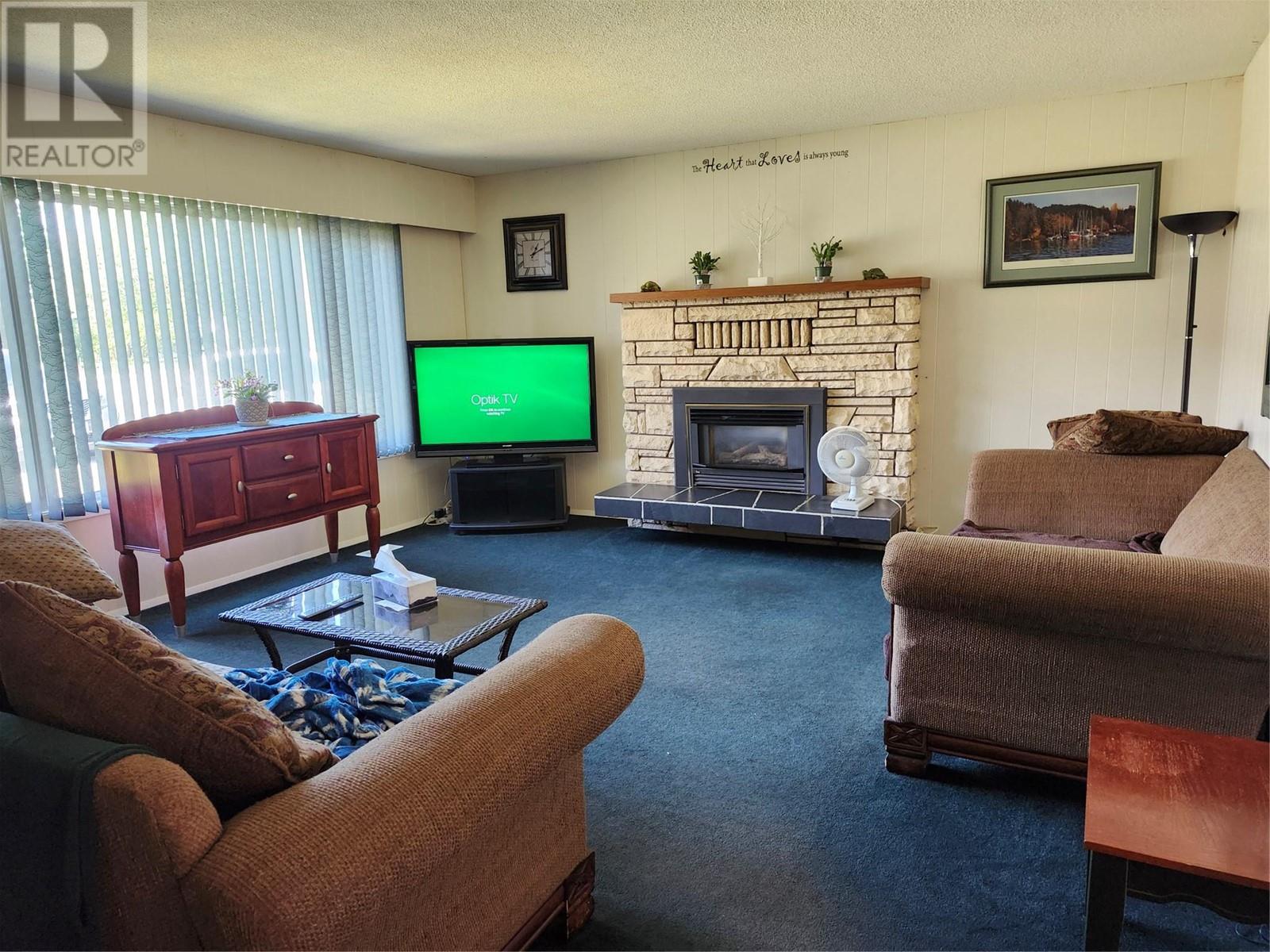  6453 Park Drive, Oliver