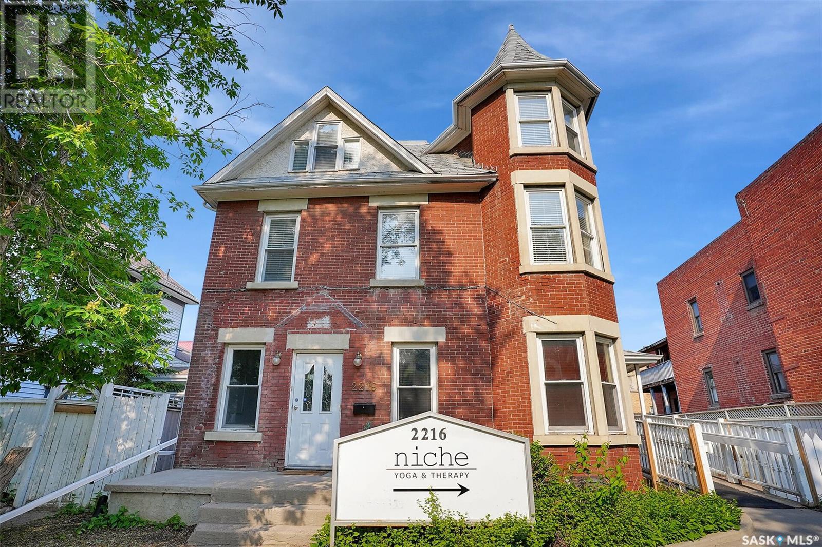 Photo 3 of 2216 Lorne Street, Regina SK