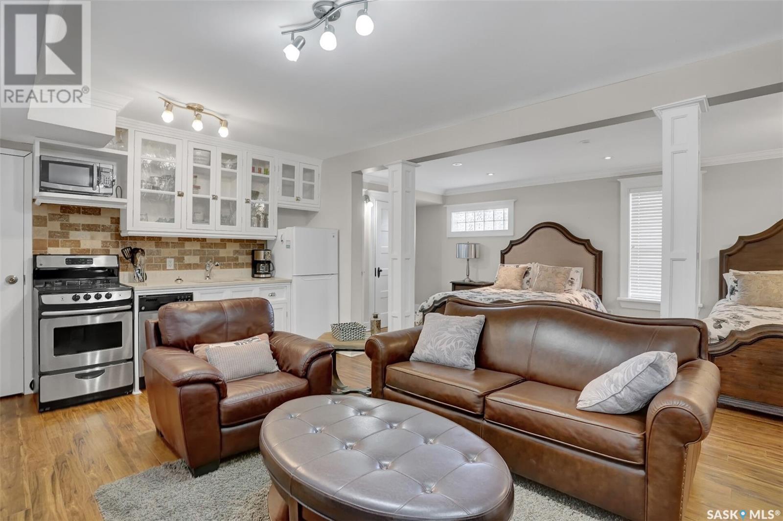 Photo 44 of 2216 Lorne Street, Regina SK