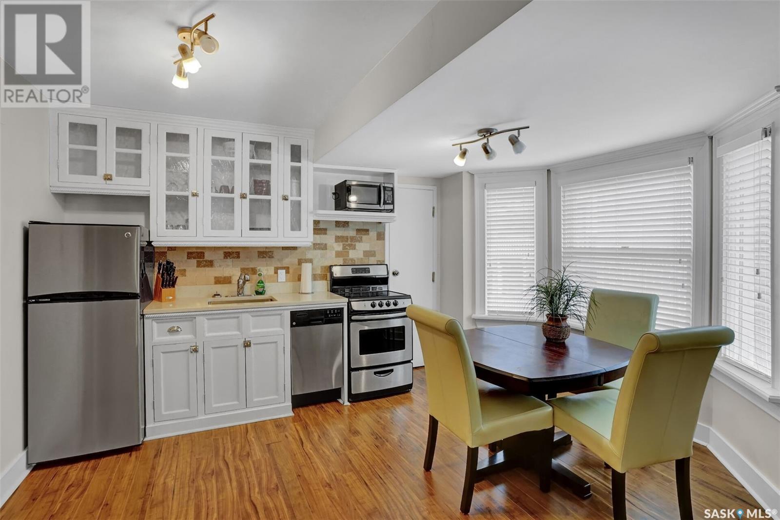 Photo 8 of 2216 Lorne Street, Regina SK