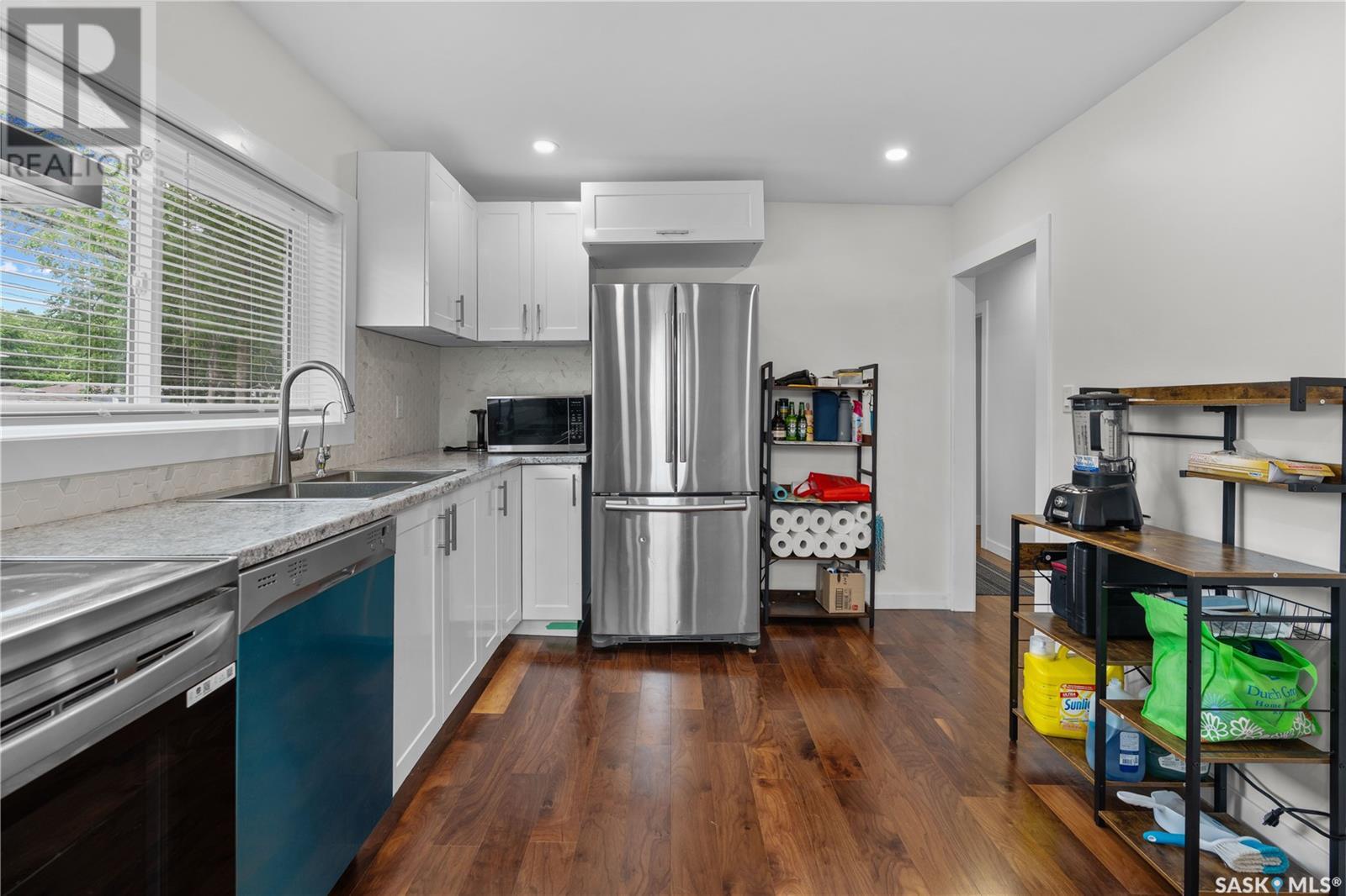 Photo 15 of 512 18th Avenue E, Regina SK