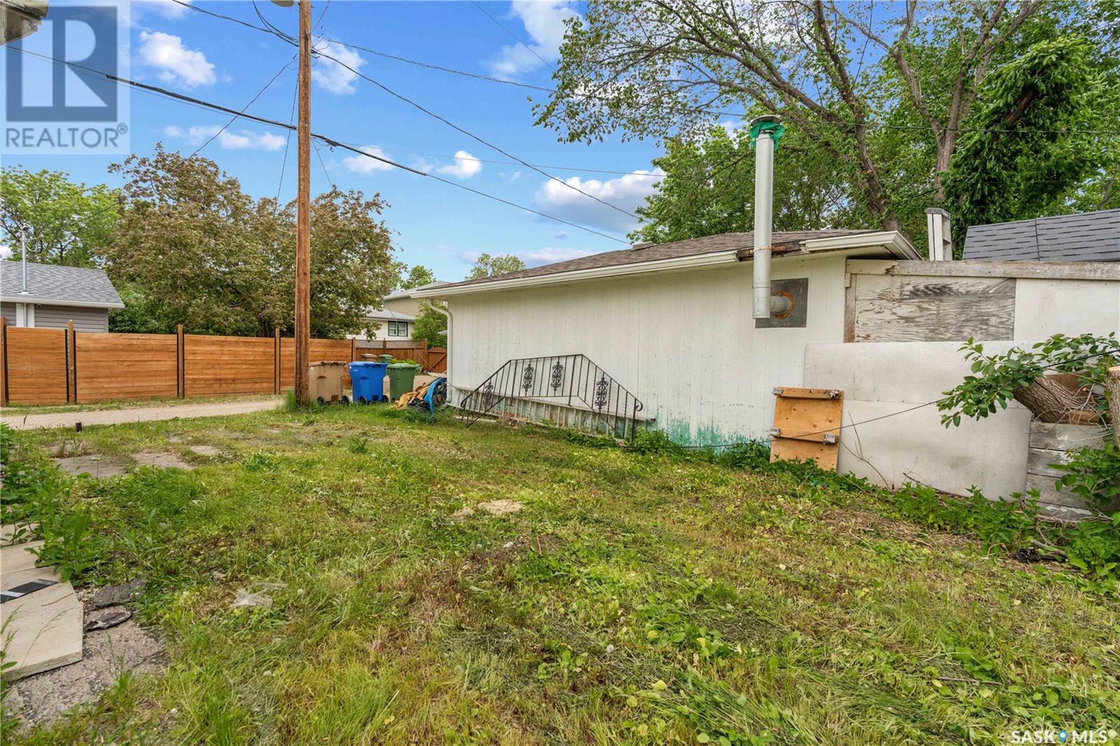 Photo 47 of 512 18th Avenue E, Regina SK