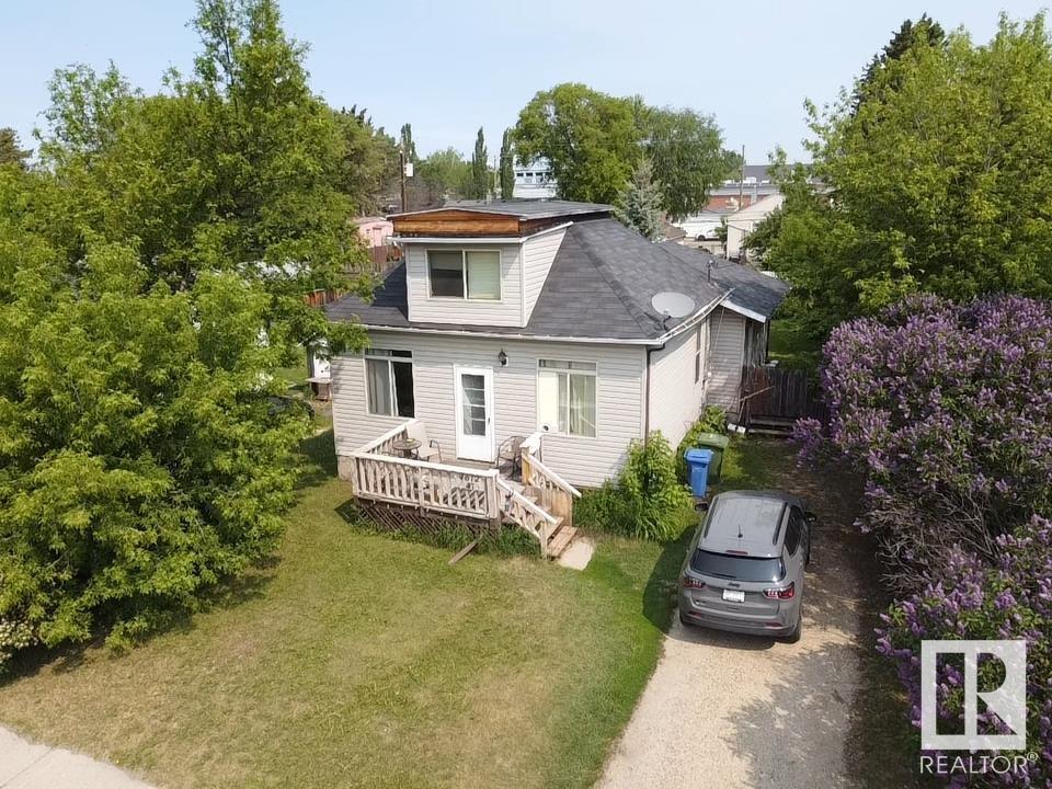 Photo 2 of 4612 47 Av, Wetaskiwin AB