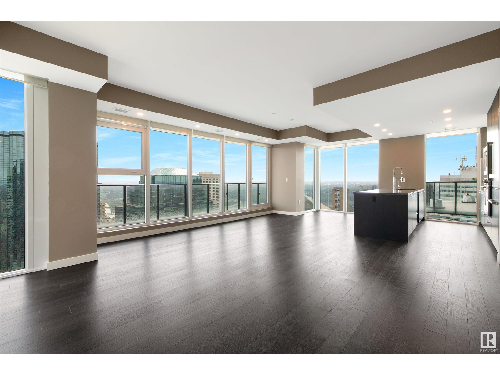 #3802 10180 103 ST NW - 11