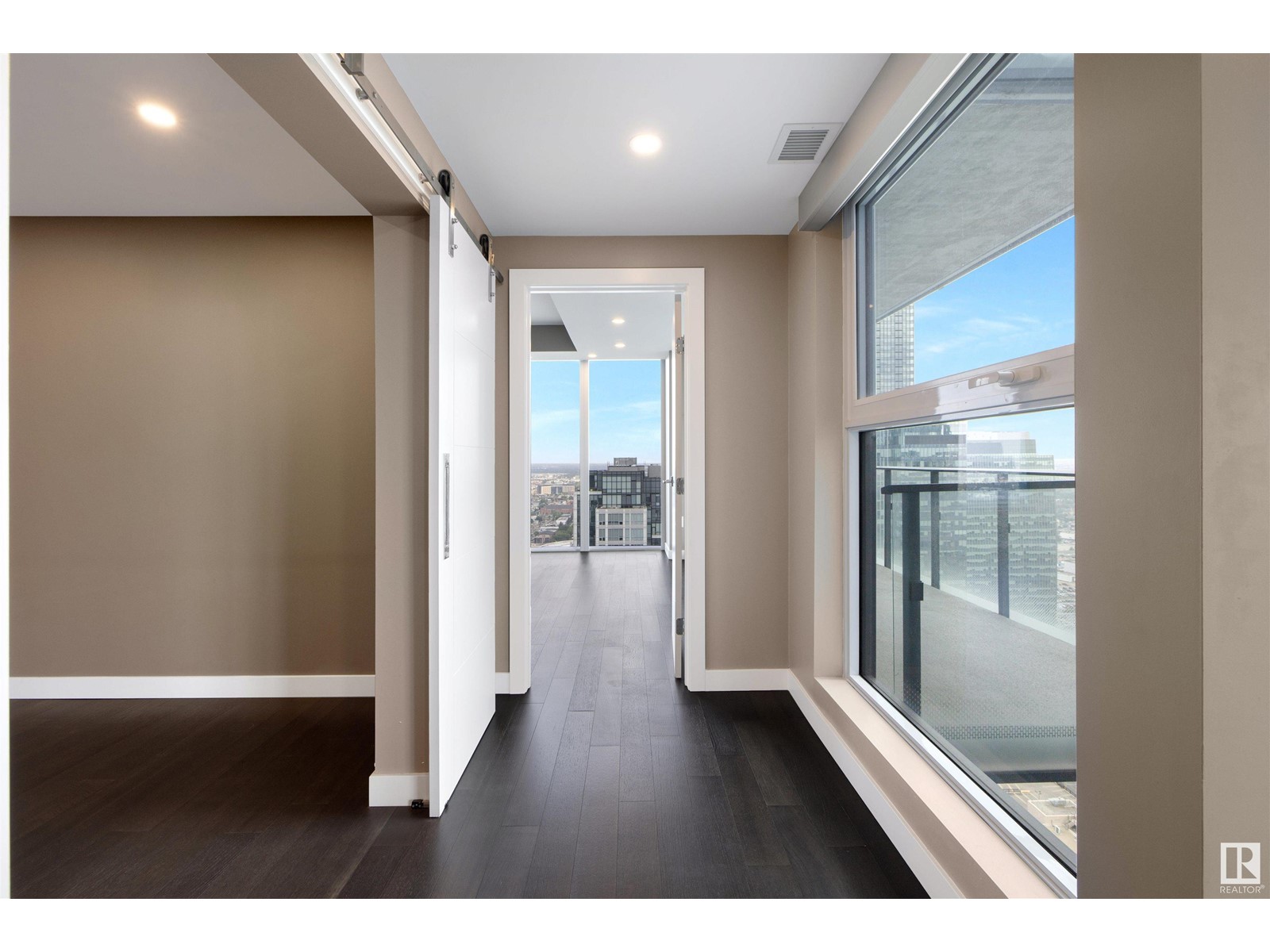 #3802 10180 103 ST NW - 19