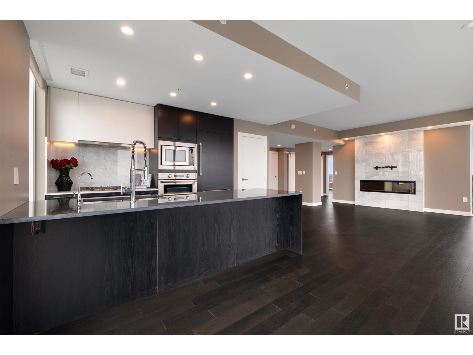 #3802 10180 103 ST NW - 14