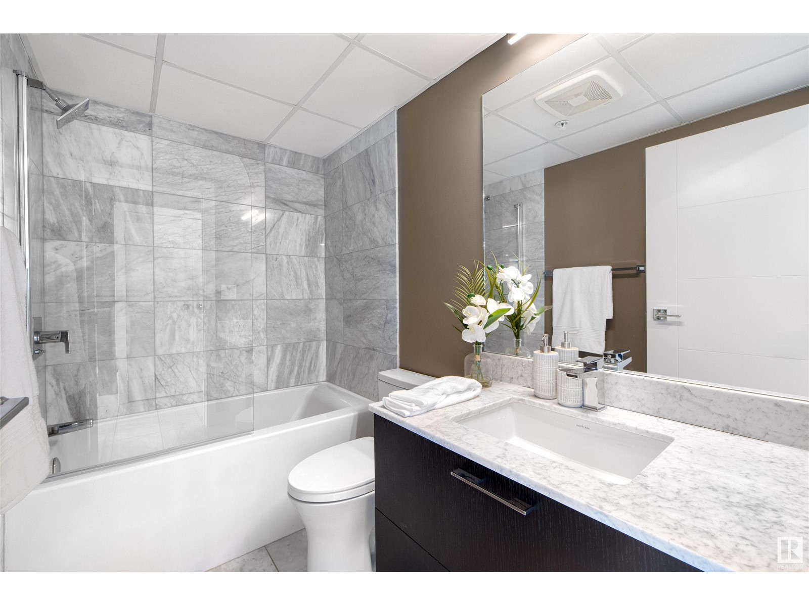 #3802 10180 103 ST NW - 8