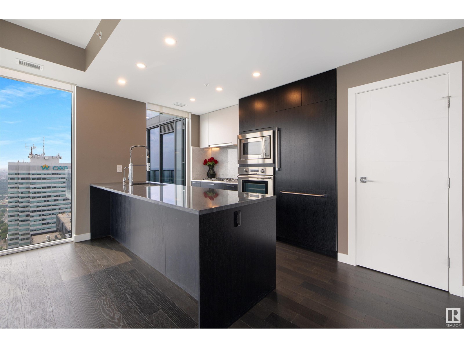 #3802 10180 103 ST NW - 15
