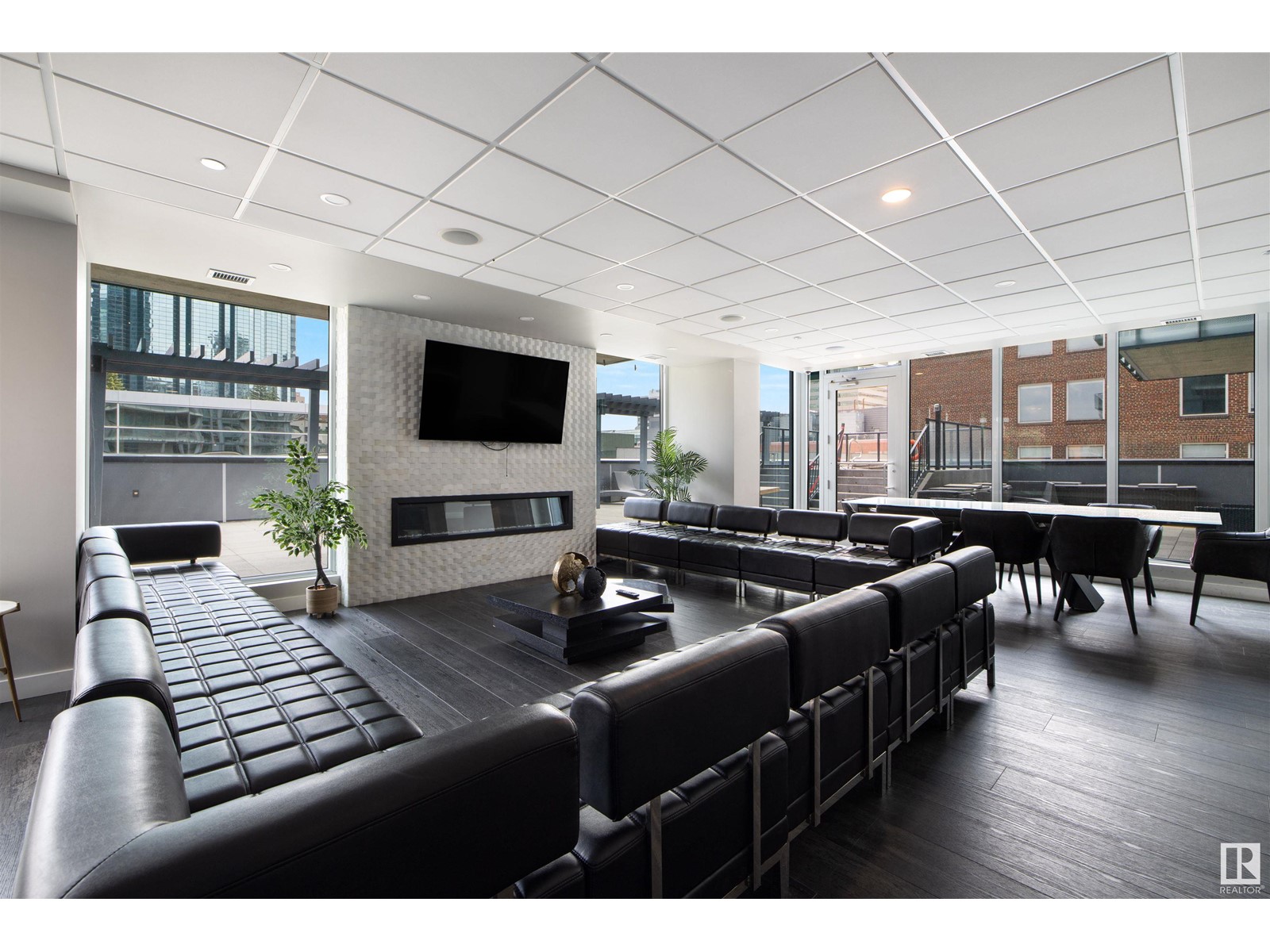 #3802 10180 103 ST NW - 31