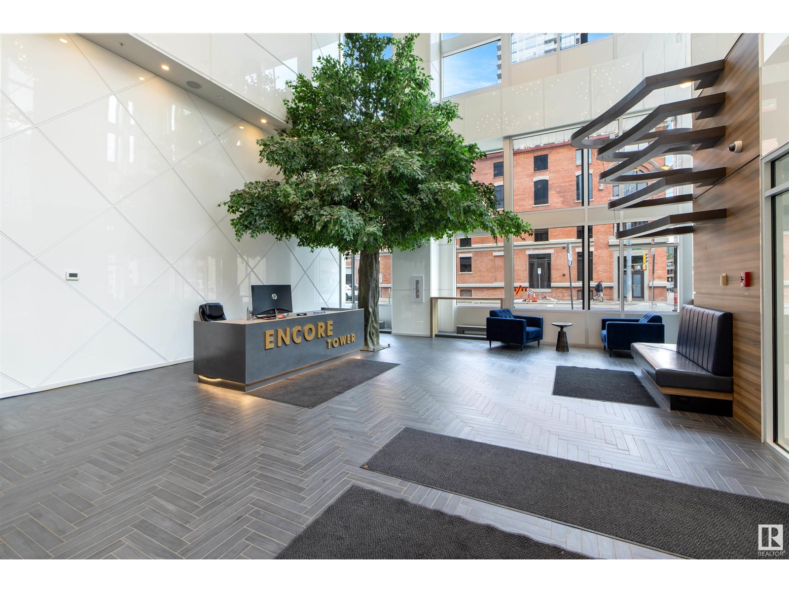 #3802 10180 103 ST NW - 28