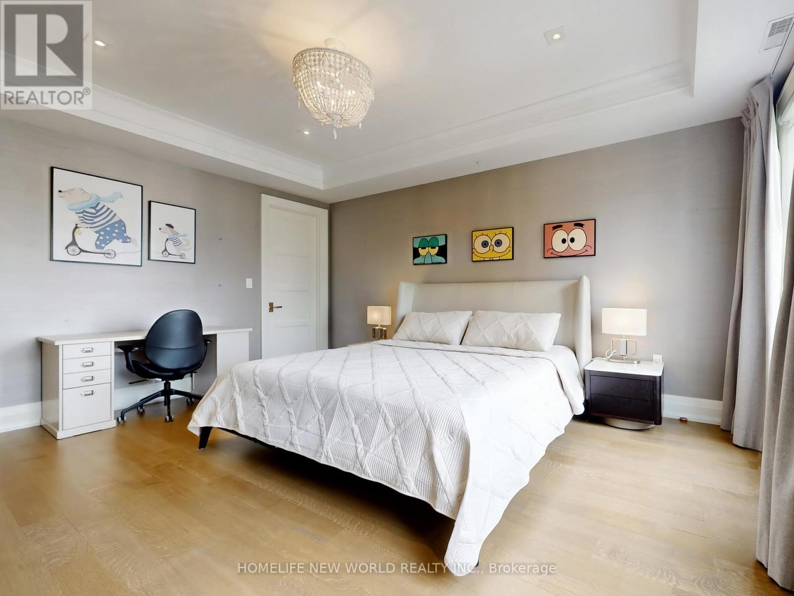 154 YONGE BOULEVARD - 30
