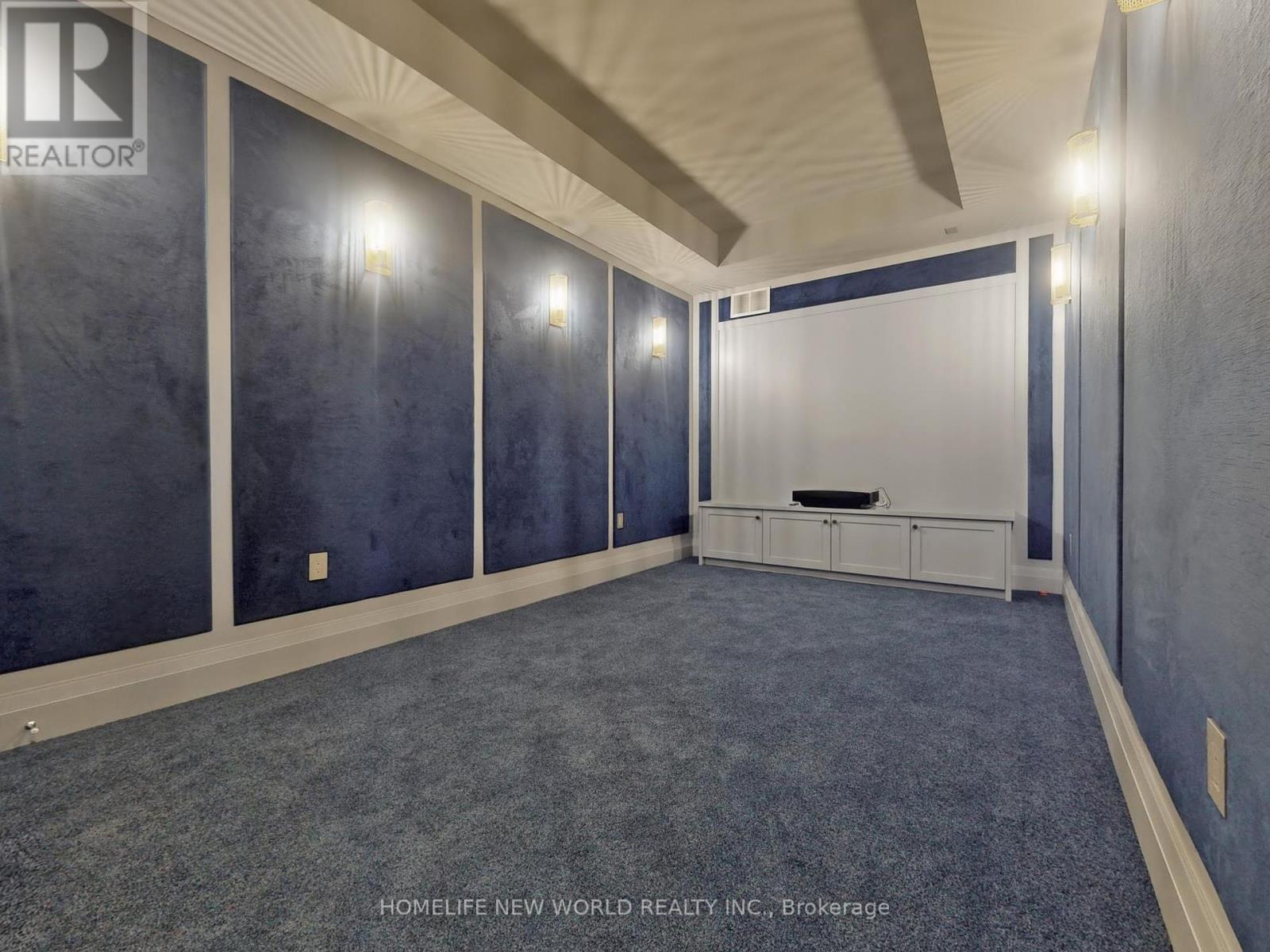 154 YONGE BOULEVARD - 39