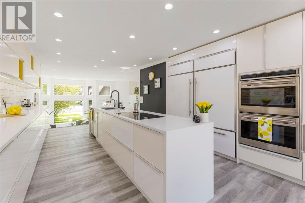Single Family House Bi-level for Sale in  Millrise Drive SW Millrise Calgary 