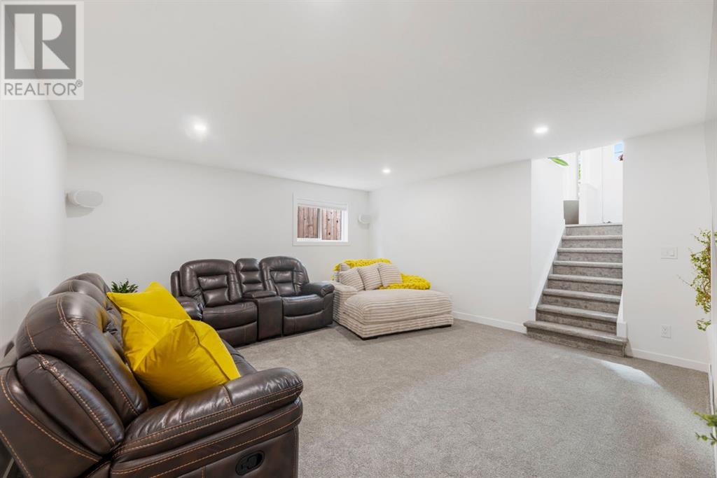 Single Family House Bi-level for Sale in  Millrise Drive SW Millrise Calgary 