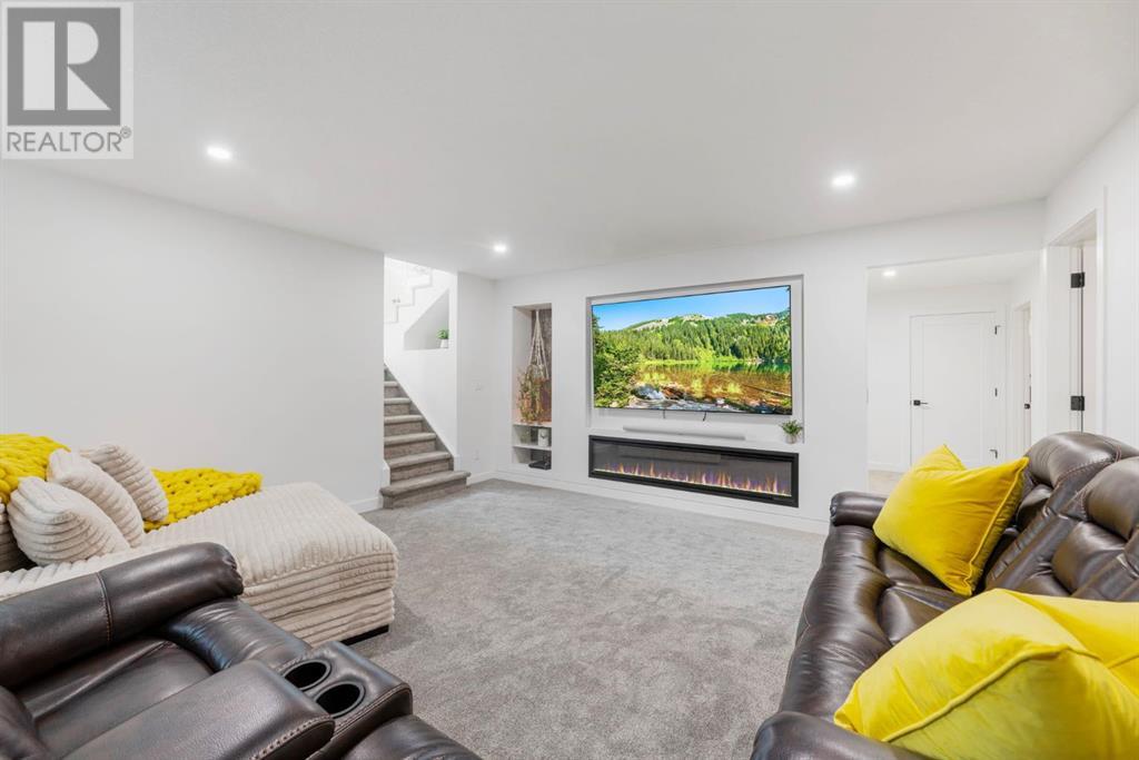 Single Family House Bi-level for Sale in  Millrise Drive SW Millrise Calgary 