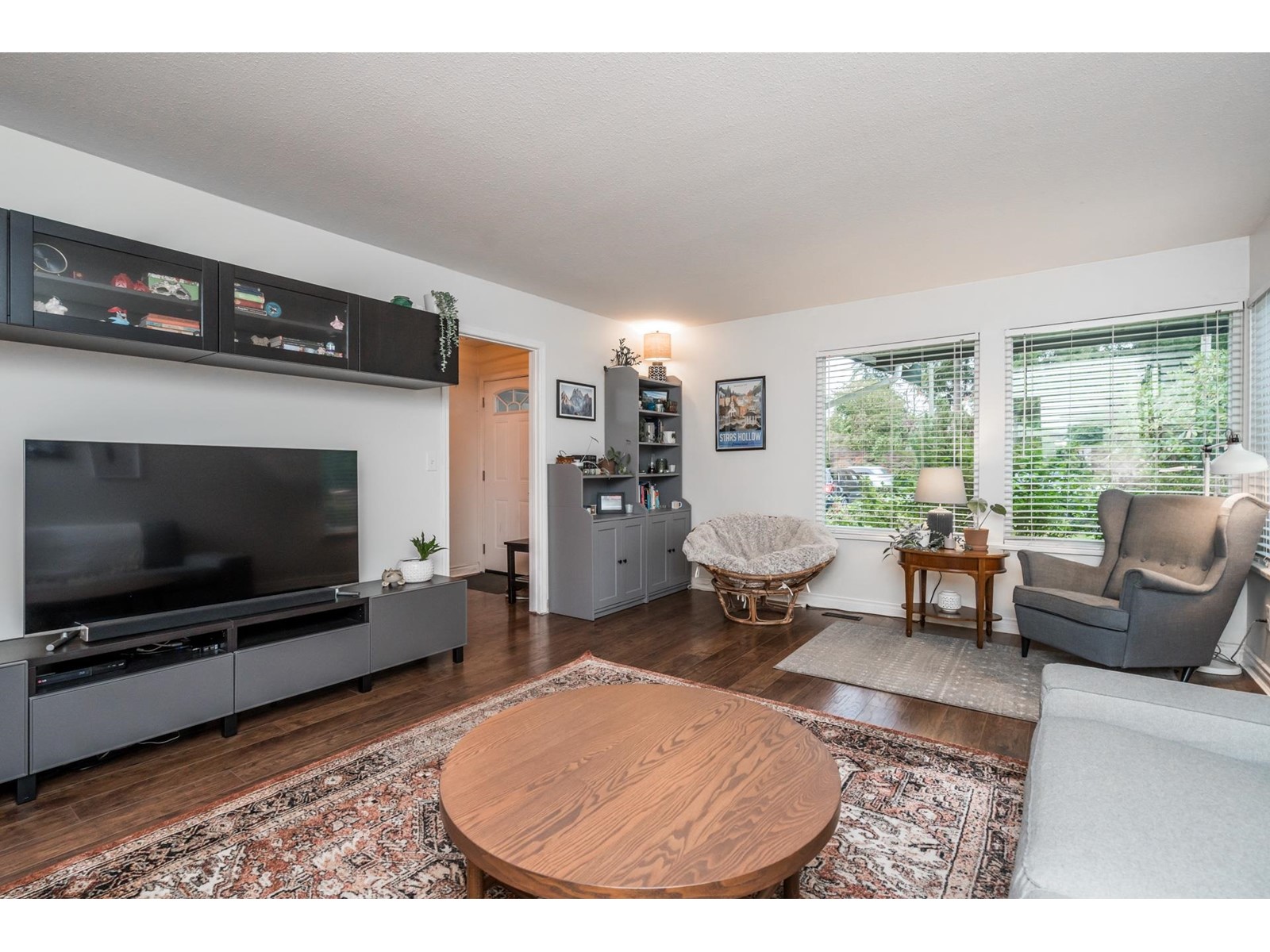 Photo 8 of 4483 208 Street, Langley BC