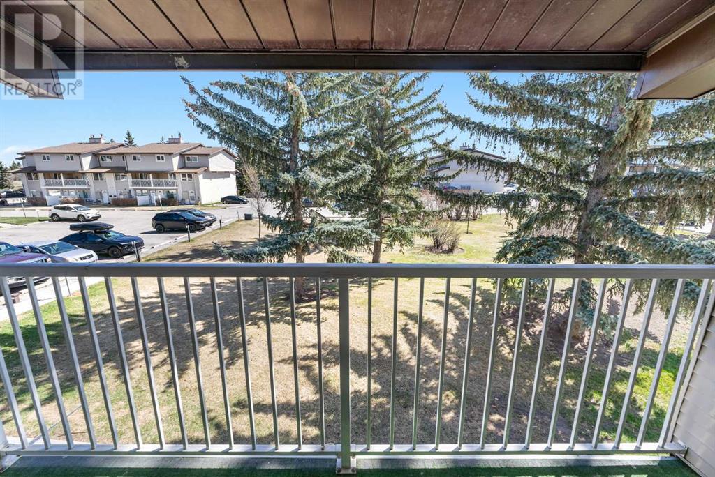 Single Family House for Sale in   Brookpark Drive SW Braeside Calgary 