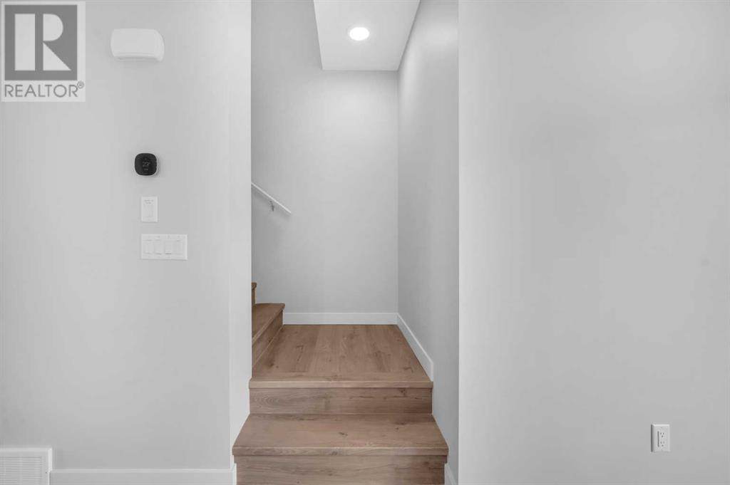 Single Family House for Sale in  Shawnee Square SW Shawnee Slopes Calgary 