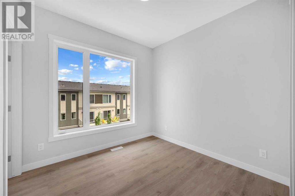 Single Family House for Sale in  Shawnee Square SW Shawnee Slopes Calgary 