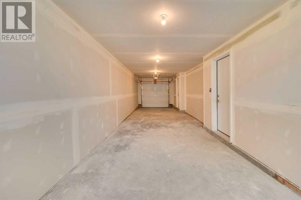 Single Family House for Sale in  Shawnee Square SW Shawnee Slopes Calgary 