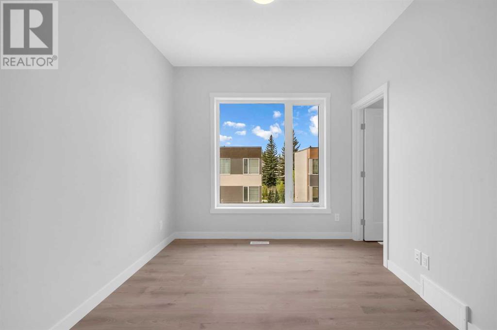 Single Family House for Sale in  Shawnee Square SW Shawnee Slopes Calgary 