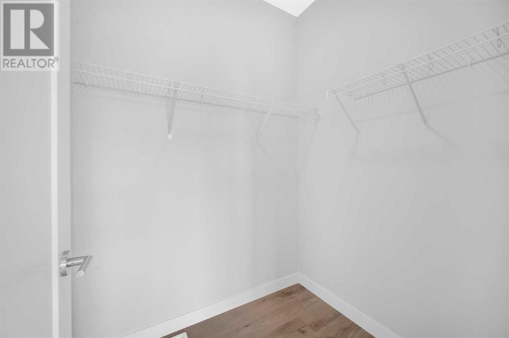 Single Family House for Sale in  Shawnee Square SW Shawnee Slopes Calgary 