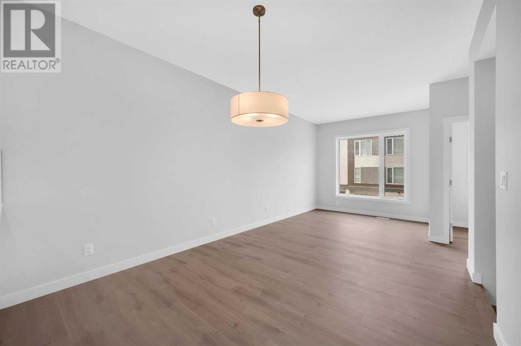 Single Family House for Sale in  Shawnee Square SW Shawnee Slopes Calgary 