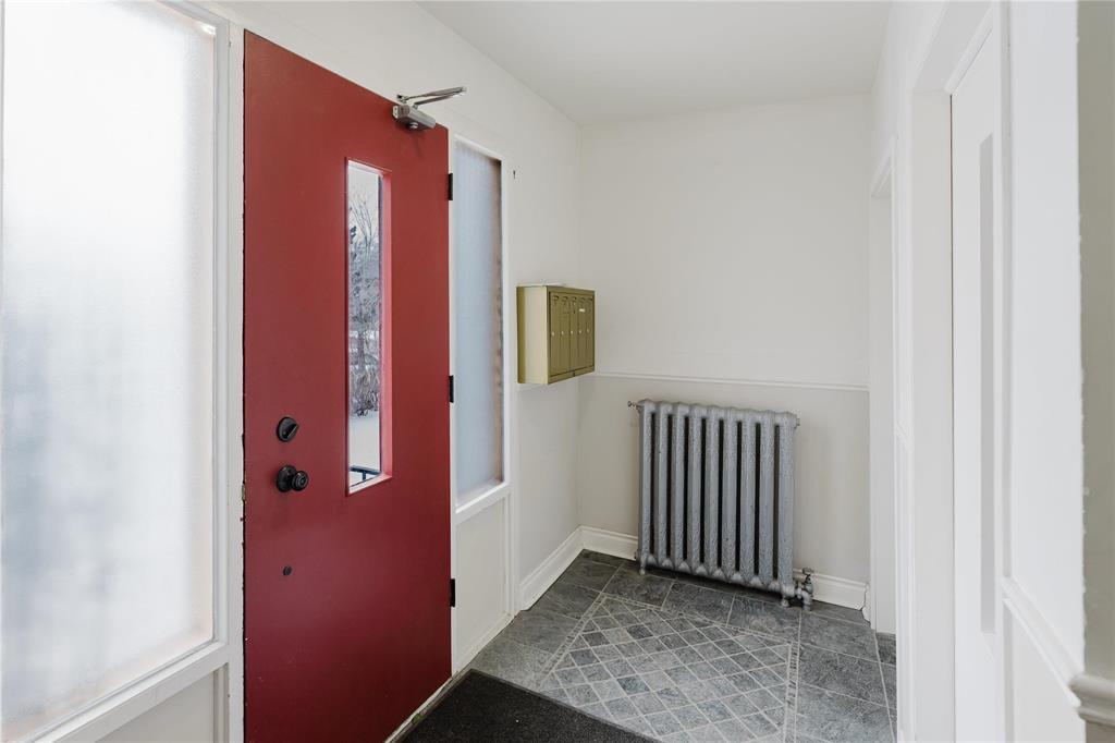 Photo 5 of 1041 Corydon Avenue, Winnipeg MB