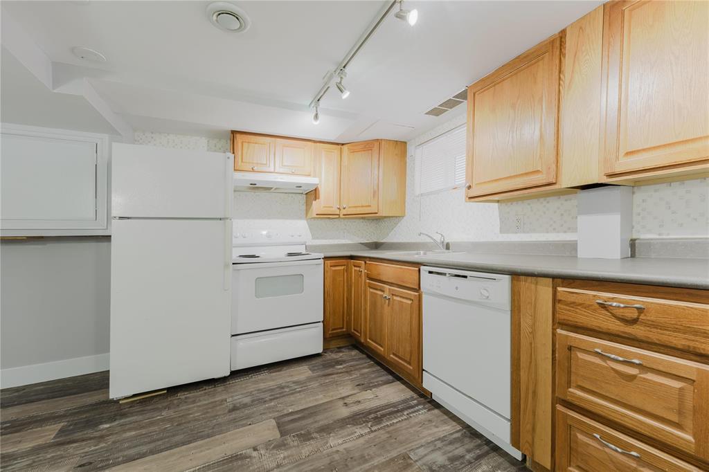 Photo 10 of 1041 Corydon Avenue, Winnipeg MB