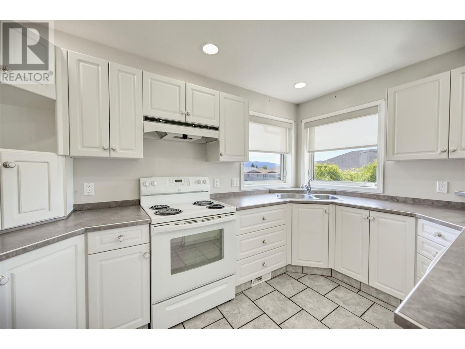 28 SANDPIPER Place, Osoyoos