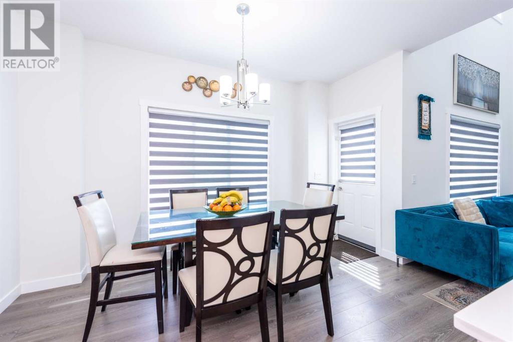 Photo 11 of 547 Clydesdale Way, Cochrane AB