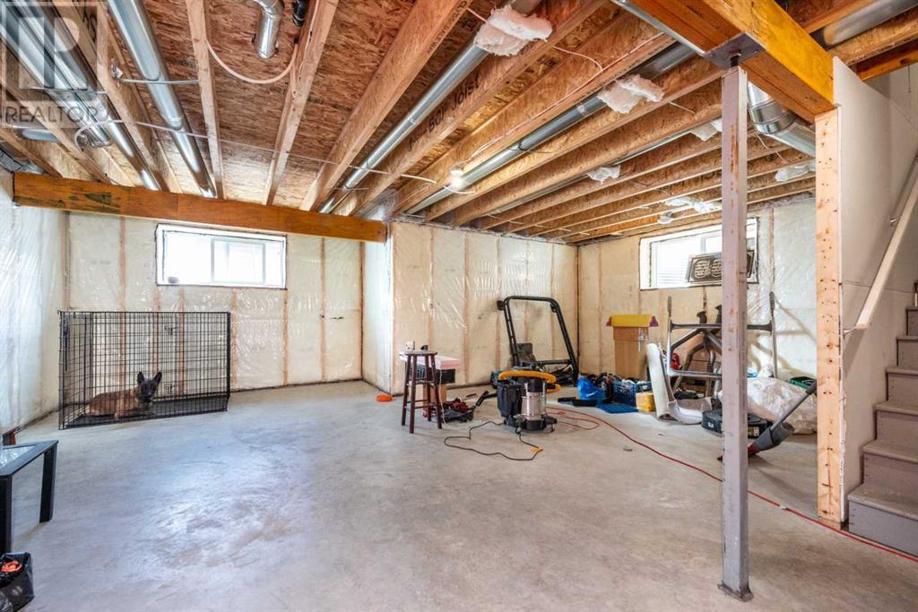 Photo 34 of 547 Clydesdale Way, Cochrane AB