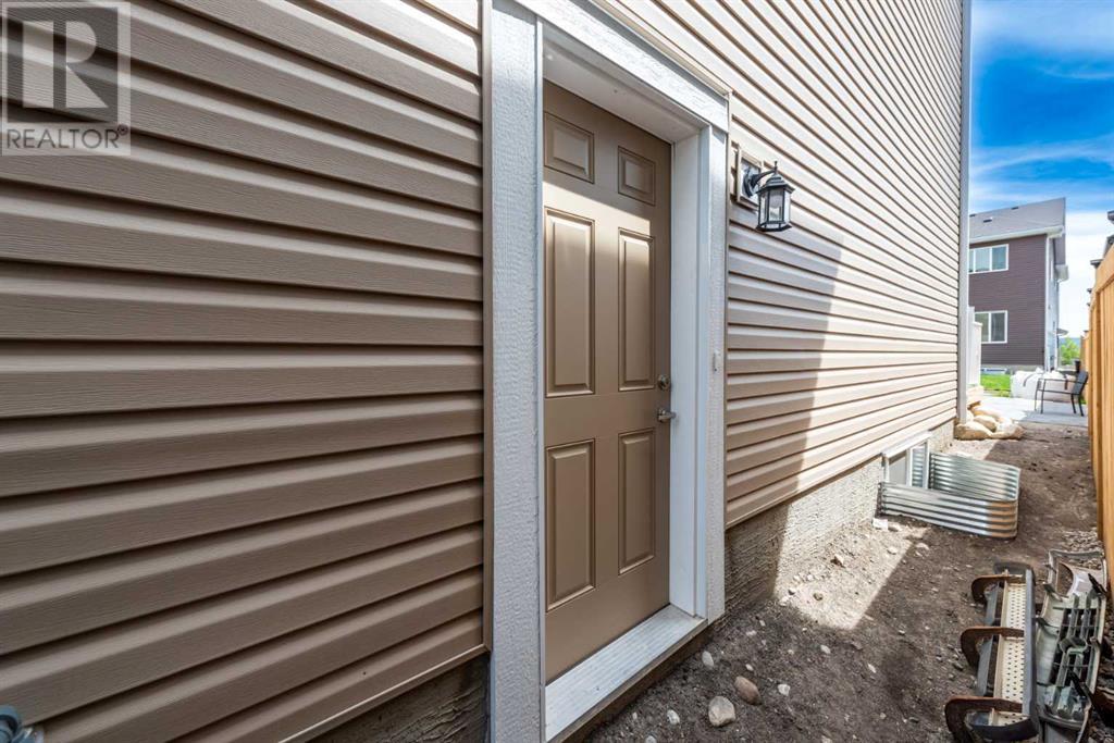 Photo 36 of 547 Clydesdale Way, Cochrane AB