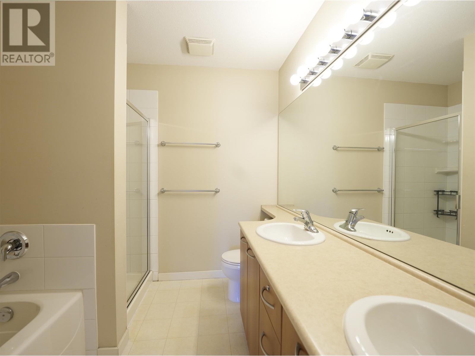 Photo 12 of 80 7288 Heather Street, Richmond BC