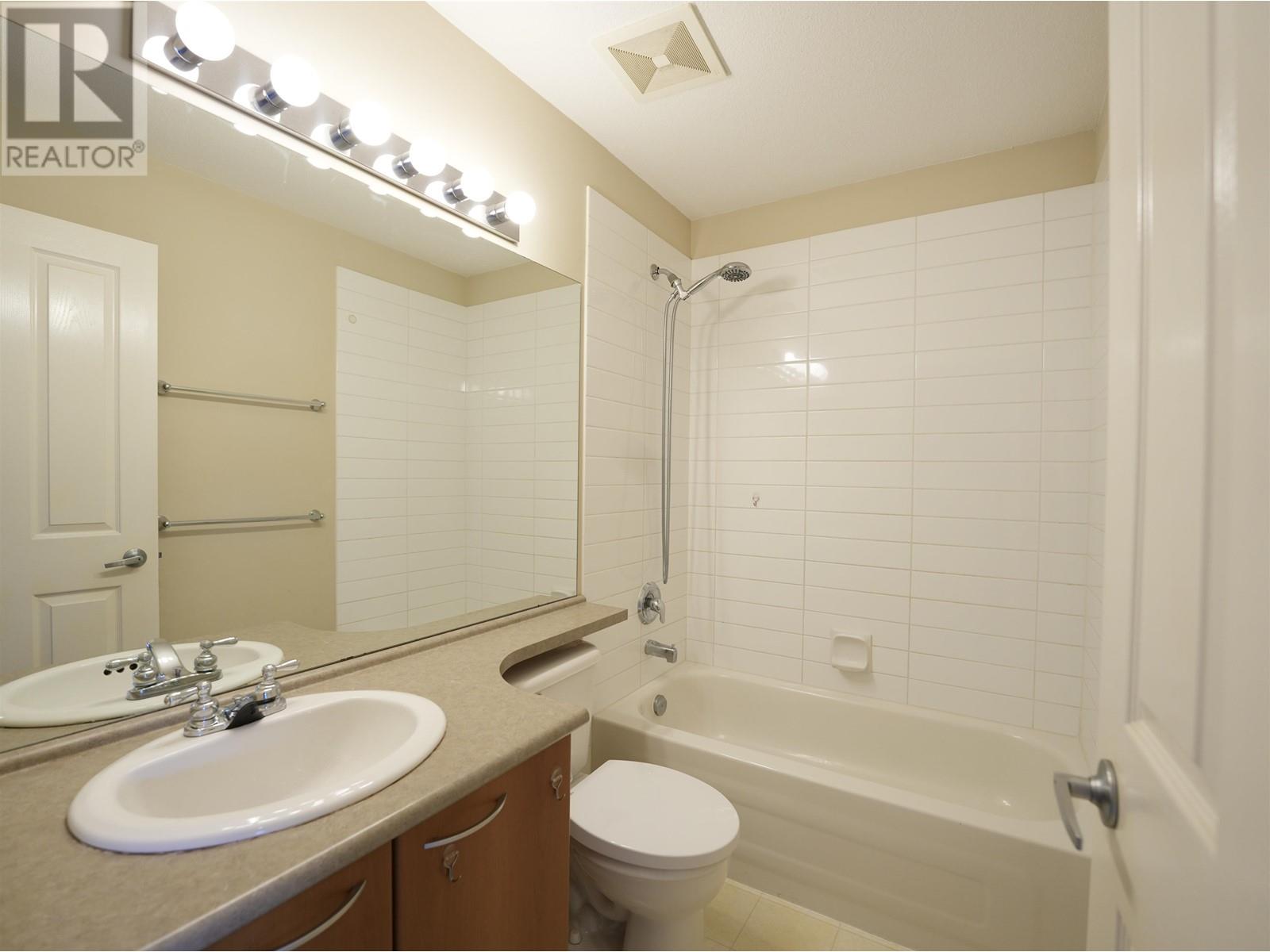 Photo 15 of 80 7288 Heather Street, Richmond BC