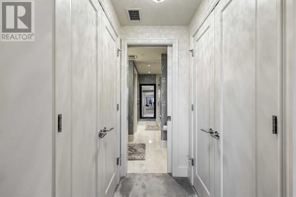 Single Family House for Sale in   Quarry Way SE Douglasdale/Glen Calgary 