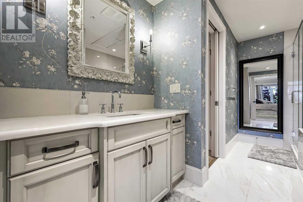 Single Family House for Sale in   Quarry Way SE Douglasdale/Glen Calgary 