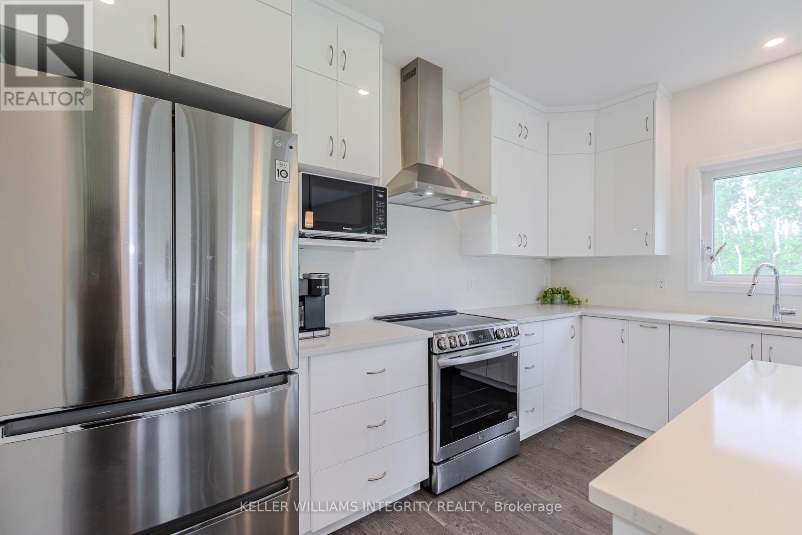 Photo 15 of 114 Maplestone Drive, North Grenville ON