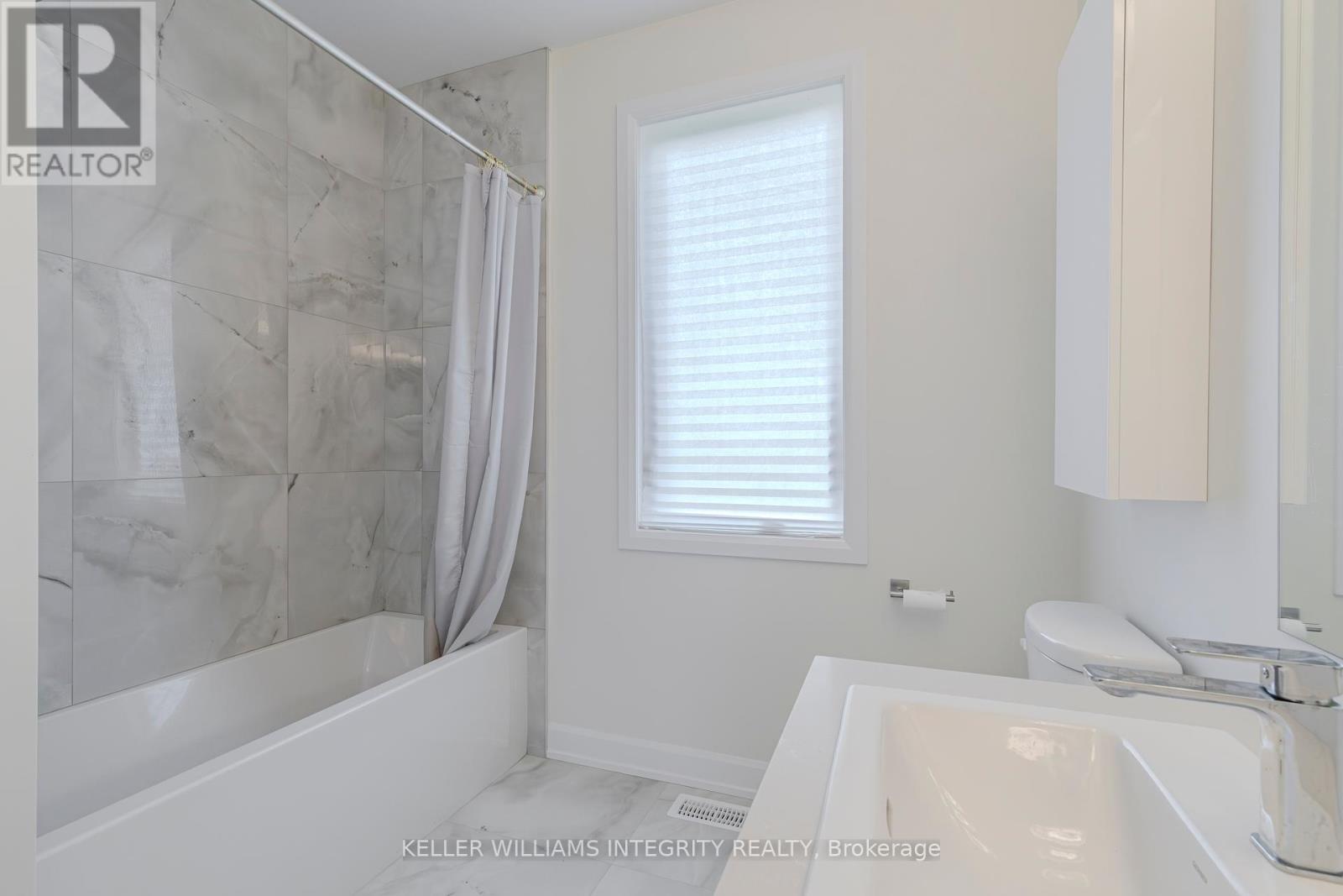 Photo 20 of 114 Maplestone Drive, North Grenville ON