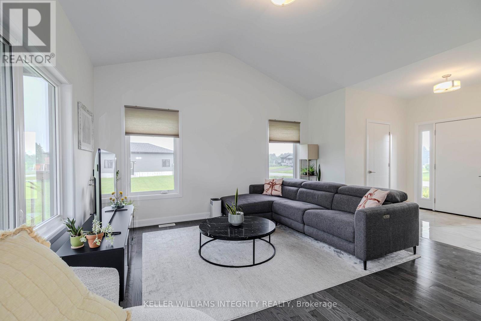 Photo 23 of 114 Maplestone Drive, North Grenville ON