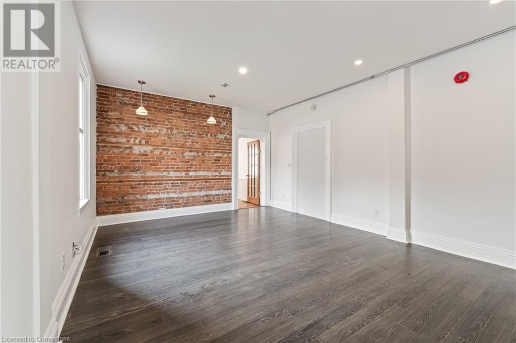 Photo 7 of 13 Mountain Street Unit 4, Grimsby ON
