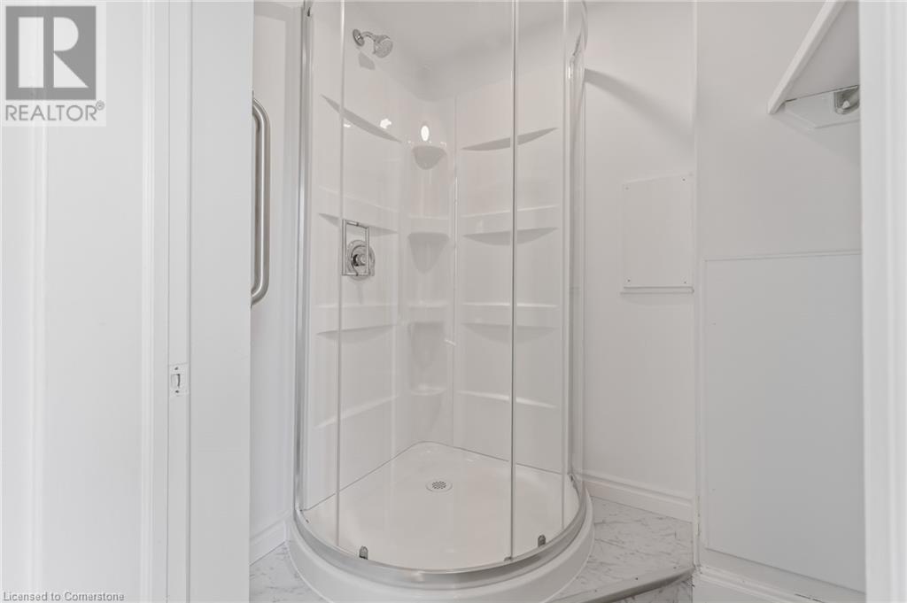 Photo 10 of 13 Mountain Street Unit 4, Grimsby ON