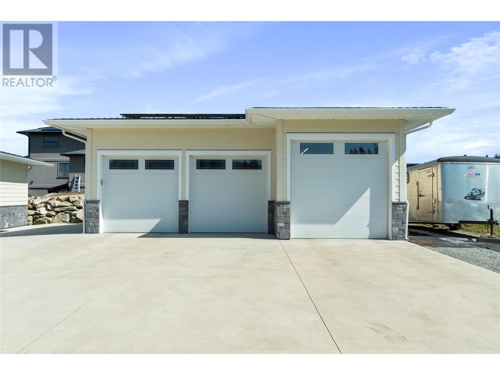 Photo 38 of 4230 20 Street Ne, Salmon Arm BC