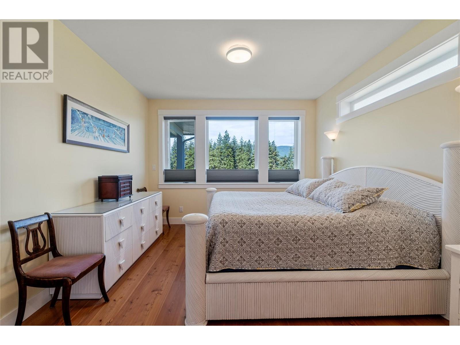 Photo 18 of 4230 20 Street Ne, Salmon Arm BC