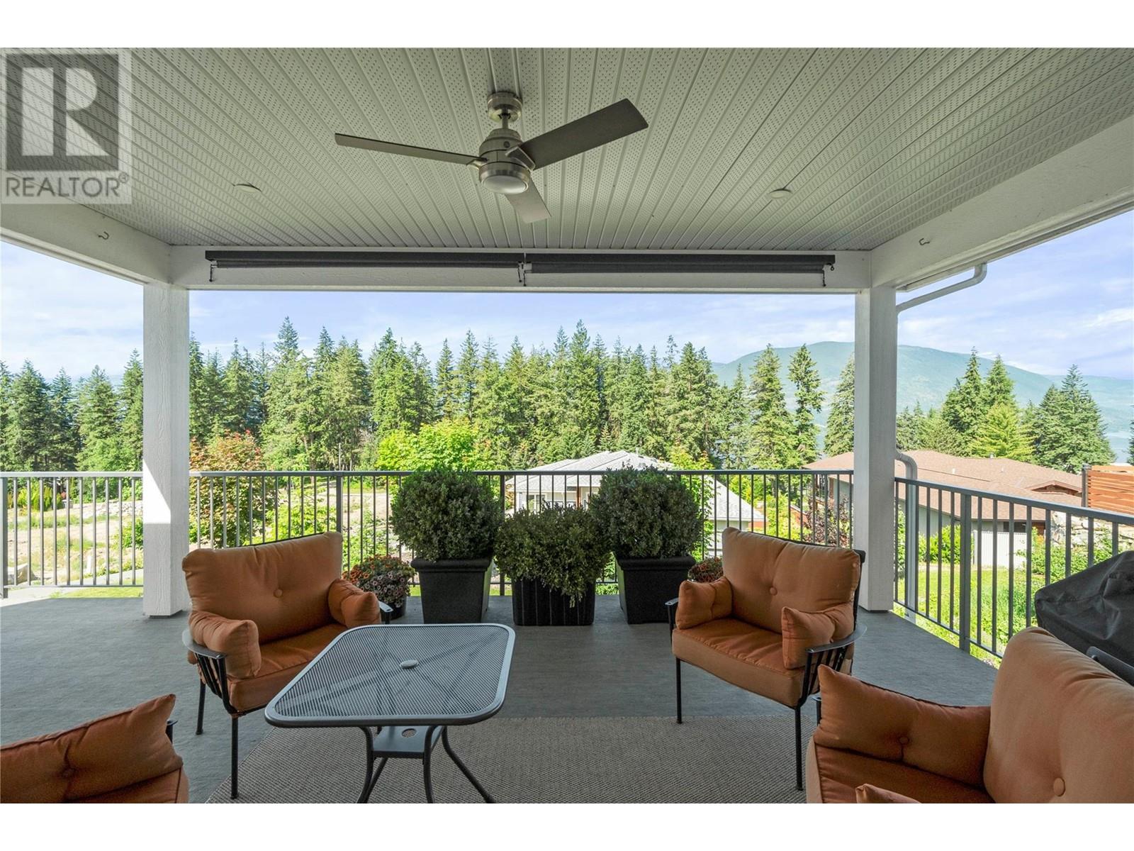 Photo 15 of 4230 20 Street Ne, Salmon Arm BC