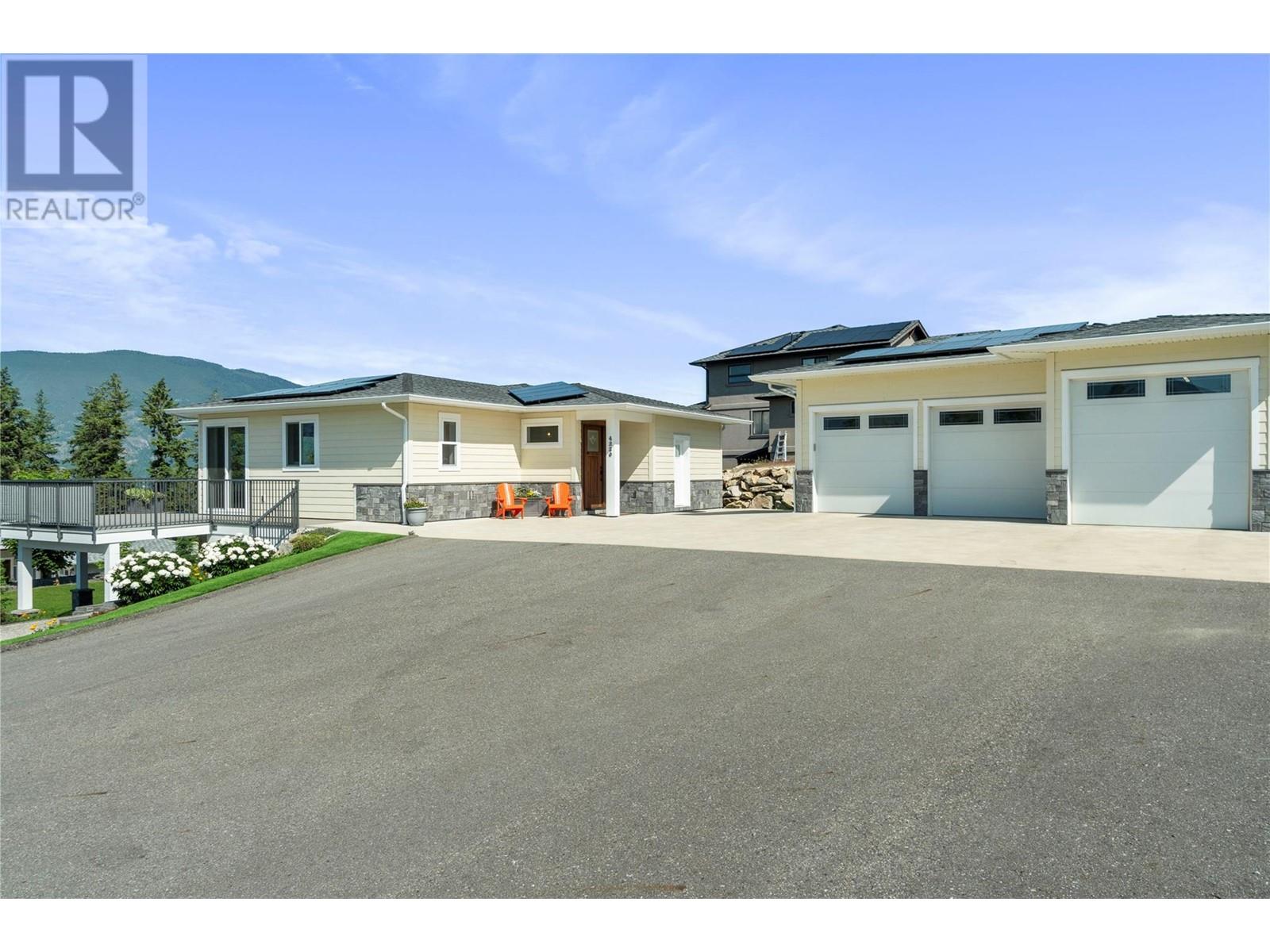 Photo 37 of 4230 20 Street Ne, Salmon Arm BC